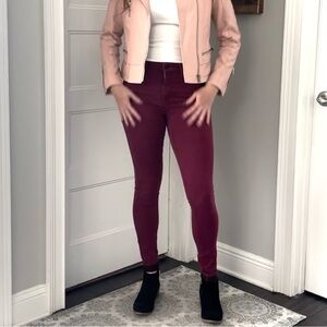 Old Navy High Rise Rockstar Skinny Jeans in Cranberry Color Size 6L